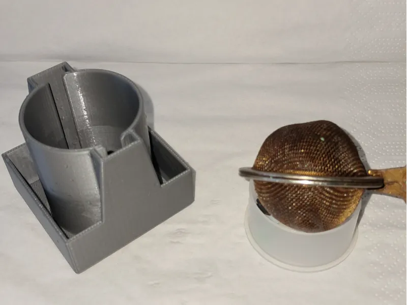 TEA leafs holder
