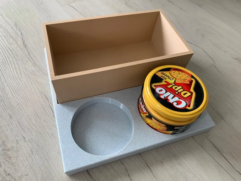 Tablett für Nachos und Dip