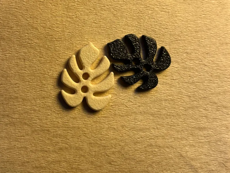 Monstera Button