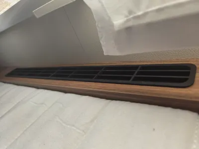 Knaus ventilation grille rear left 39 cm