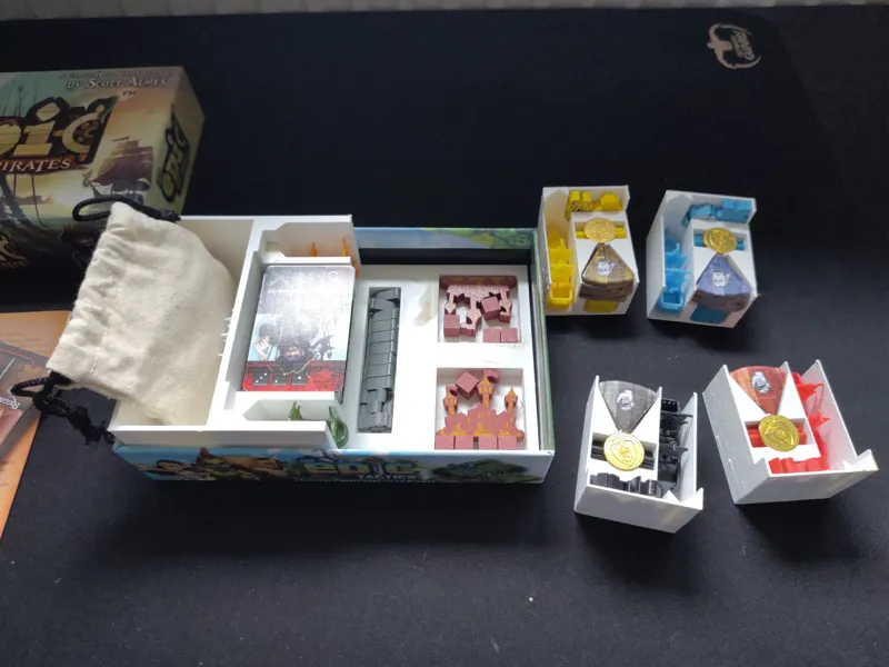 Tiny Epic Pirates Organizer
