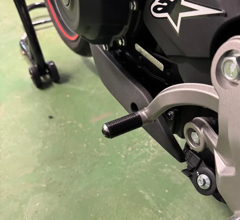 Motorcycle gear shifter lever rubber