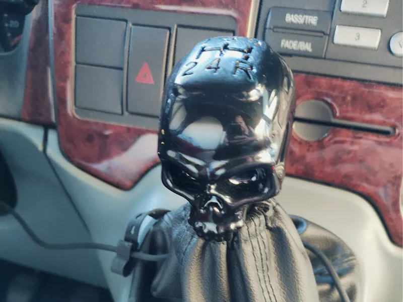 Skull Shift Knobs - Low Poly & Smooth Edition