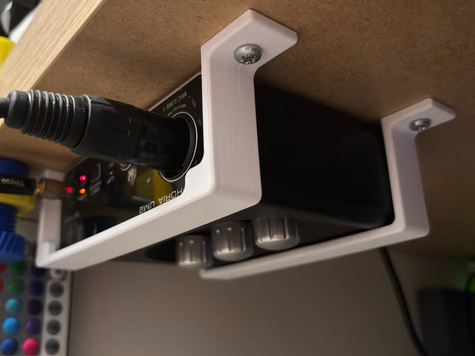 U-PHORIA UM2 UNDER TABBLE SUPPORT