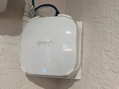 eero Pro 6 Corner Wall Mount