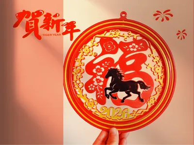 Dark Horse Brings Blessings, Leading the Charge