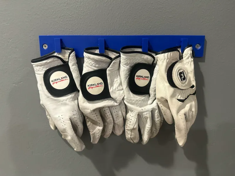 Golf glove holder