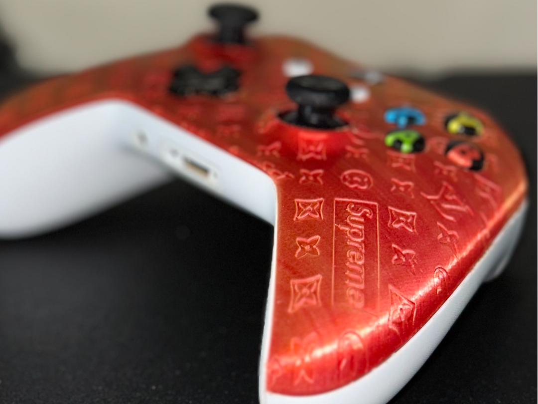 SUPREME x LV - Xbox One S Controller
