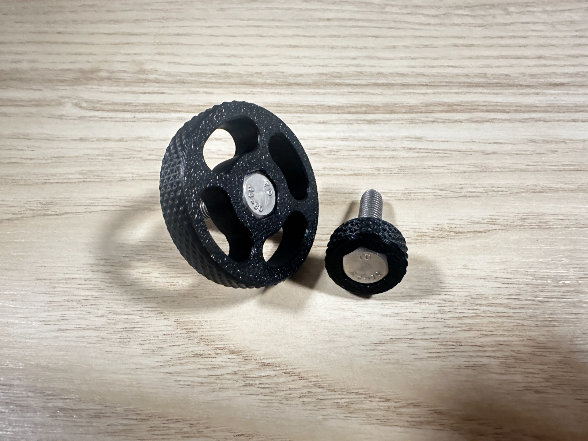 Press-Fit Bolt Knobs (M4–M10) – Small + XL