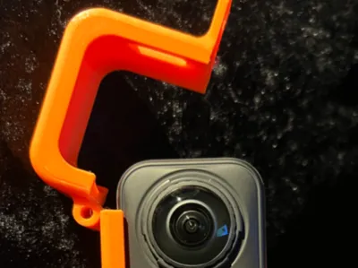 insta360 x5 hinged case with mount