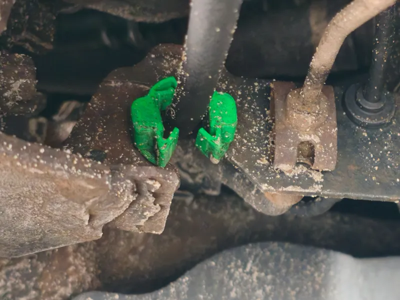 Parking Brake Cable Clip - Renault Megane III
