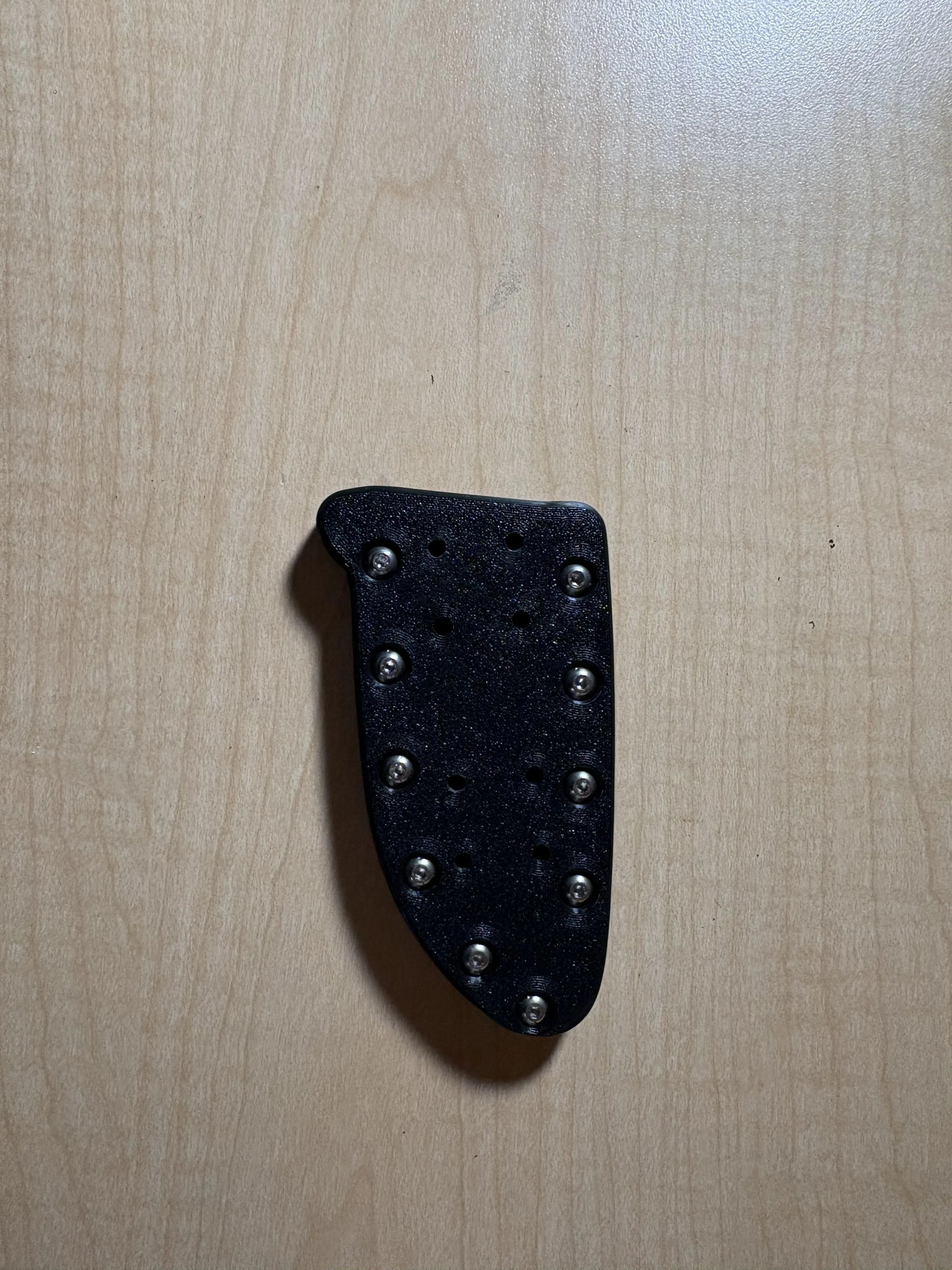 Hook's Drop Point Skinner Knife - Free 3D Print Model - MakerWorld