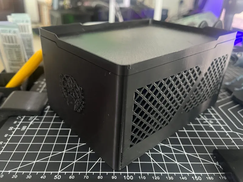 黑铁自用收纳盒子（可堆叠）（盖子也可堆叠）