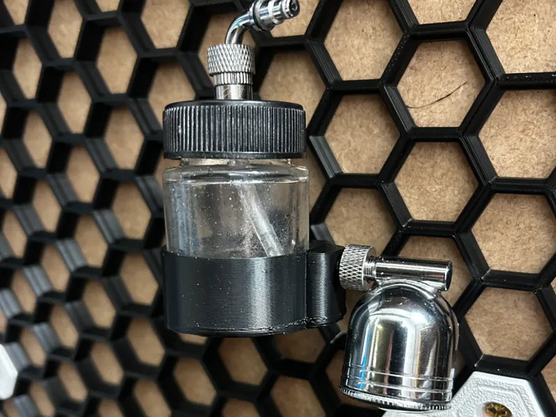 HWS Airbrush attachment holder for honeycomb wall