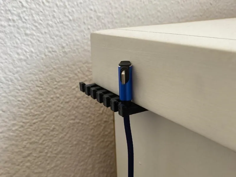 Nightstand cable holder | Soporte para cables