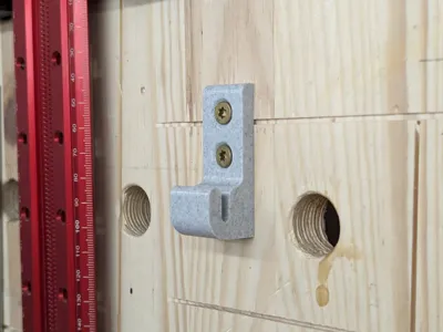 Knew concepts wall hook