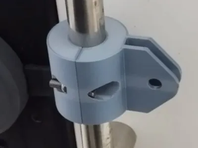 Radar reflector mount for railing