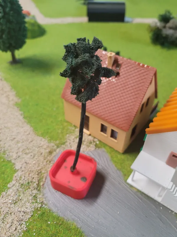 Držač za stvarenje drvca./Holder to make tree.