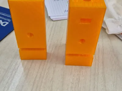PETG support for acrylic plate on busbar