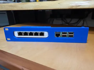 Mauker - Raspberry Pi & Unifi USW-Flex-Mini
