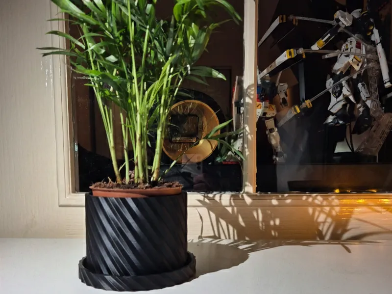 Helix & Hollow | Twisted Geometric Planter