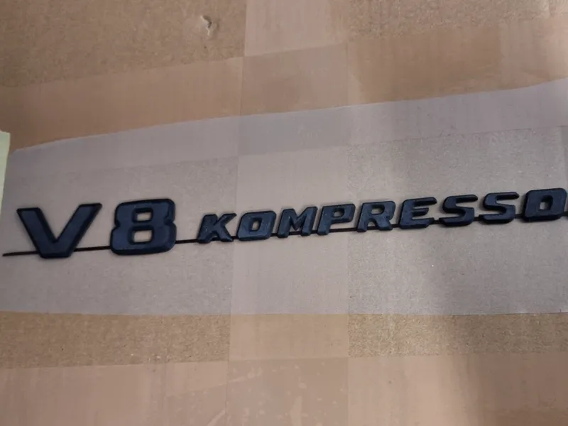 V8 Kompressor Badge Emblem