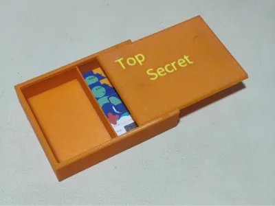 Flat-top small box with lid and clasp 70x90mm