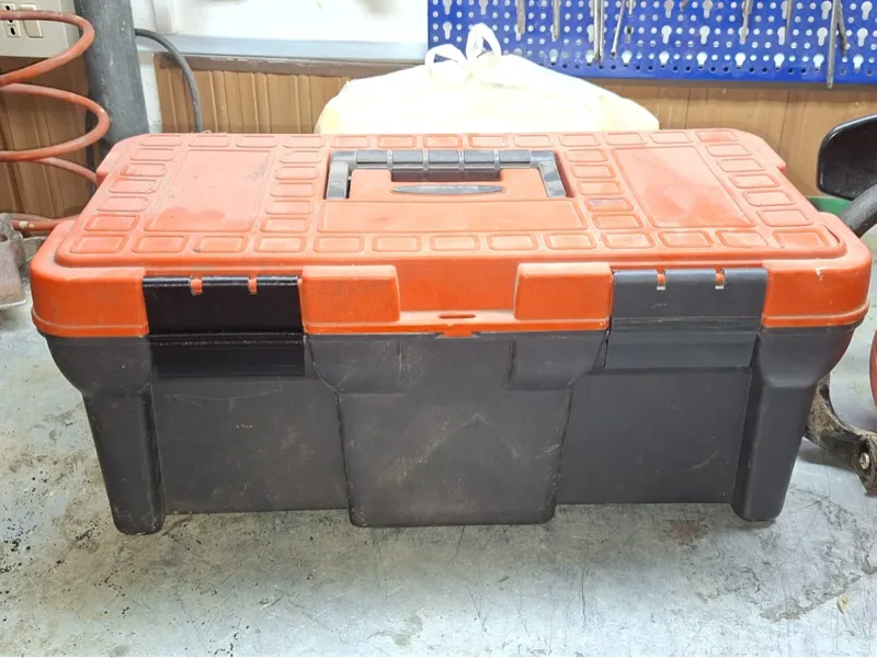 Gancio maniglia cassetta attrezzi