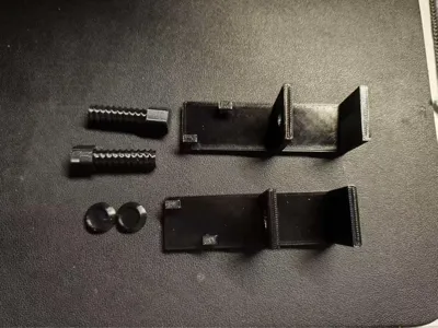 Desktop Pegboard Clamp (Inward-Facing)