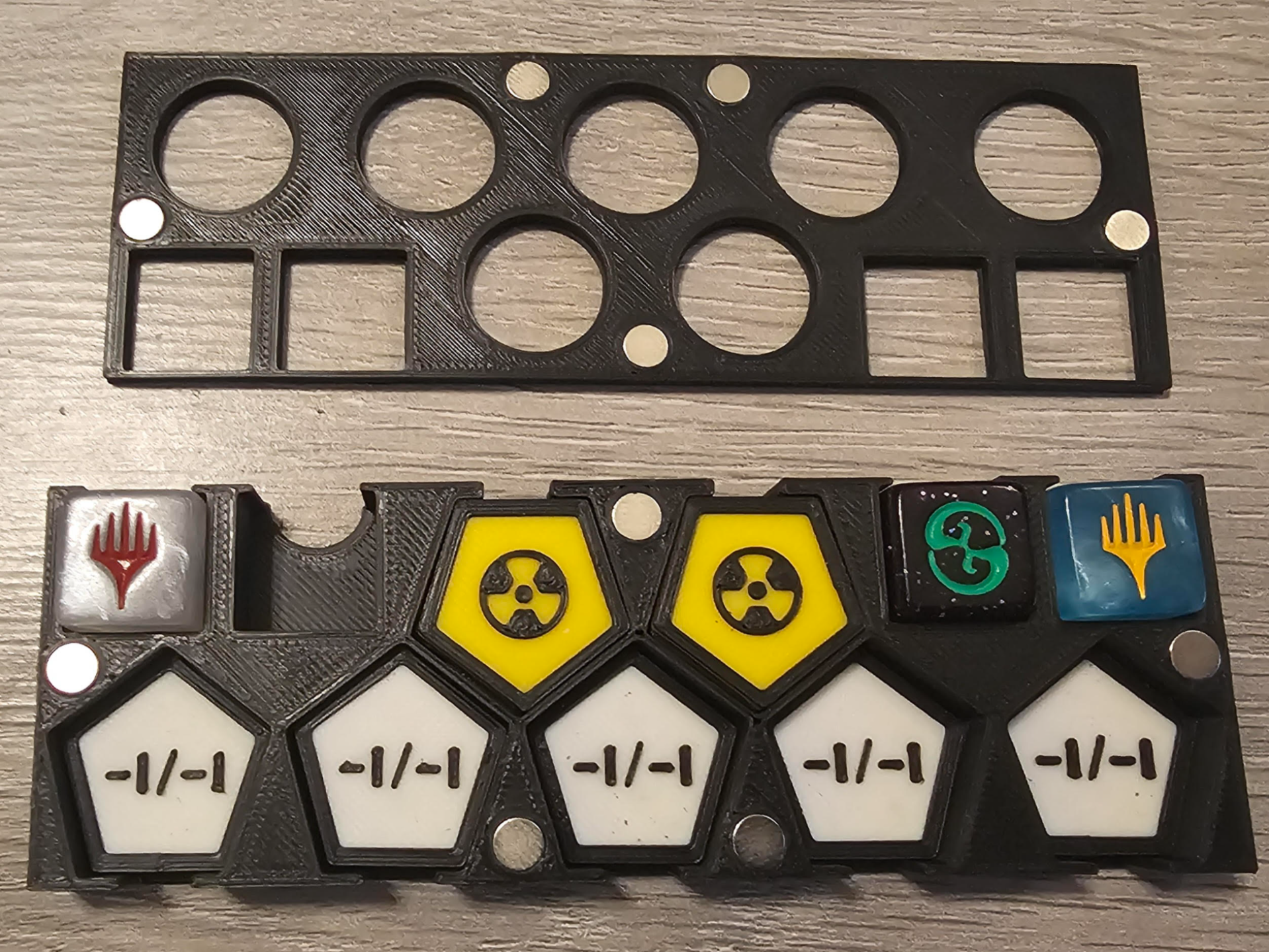 Counter insert with Pentagon Counters & 16mm dice