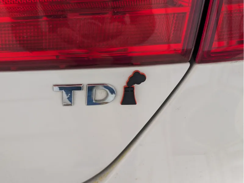 mk6 TDI Emblem