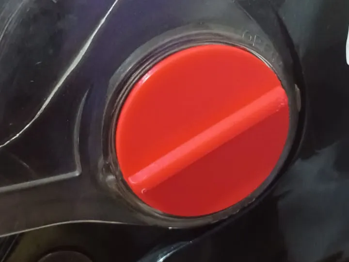 Tornillo para casco 