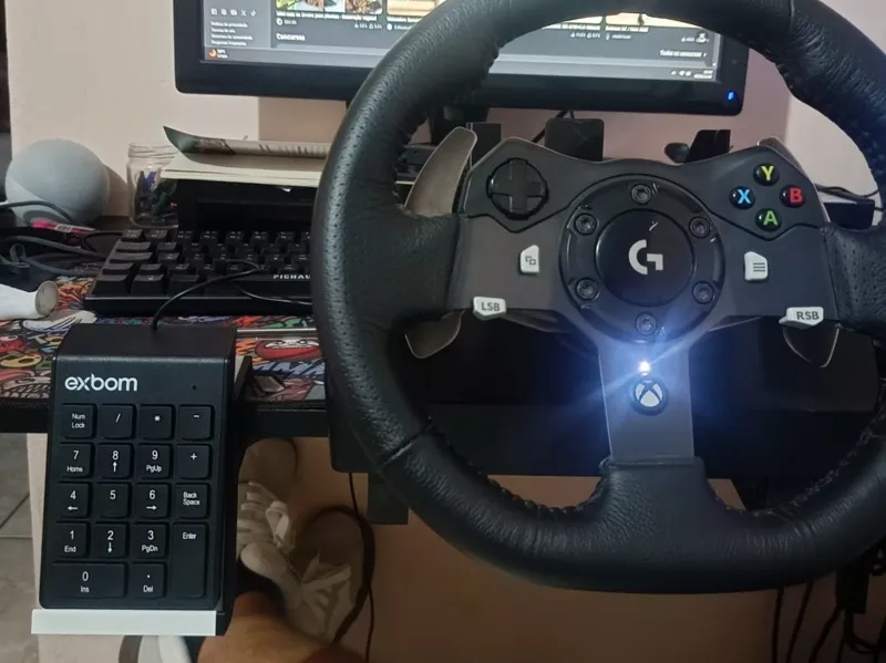 Suporte de Mesa para Teclado Numérico  SimRacing
