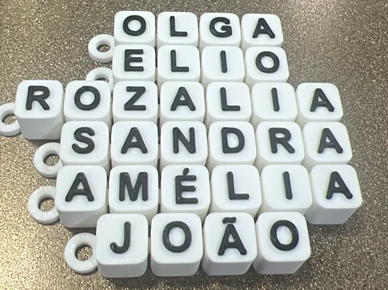 Modular Letter Keychain Customizer