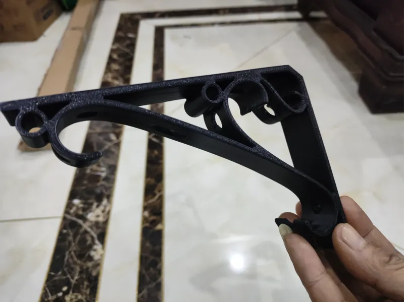 优雅的托板支架