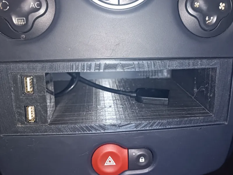 Cajon Renault clio 3 con usb