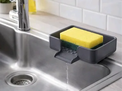 Sponge box with drain