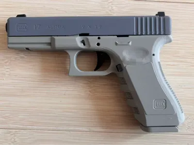 Glock G17 Full-Scale Shell-Ejecting Toy