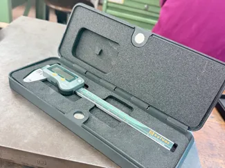 Boîte pied à coulisse