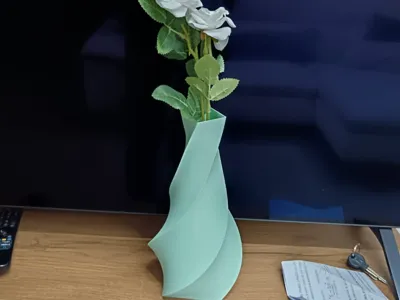 elegant aspiral vase - elegant aspiral vase