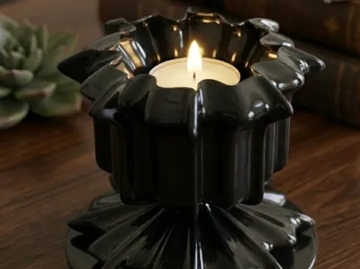 Elegant Waves Candle Holder