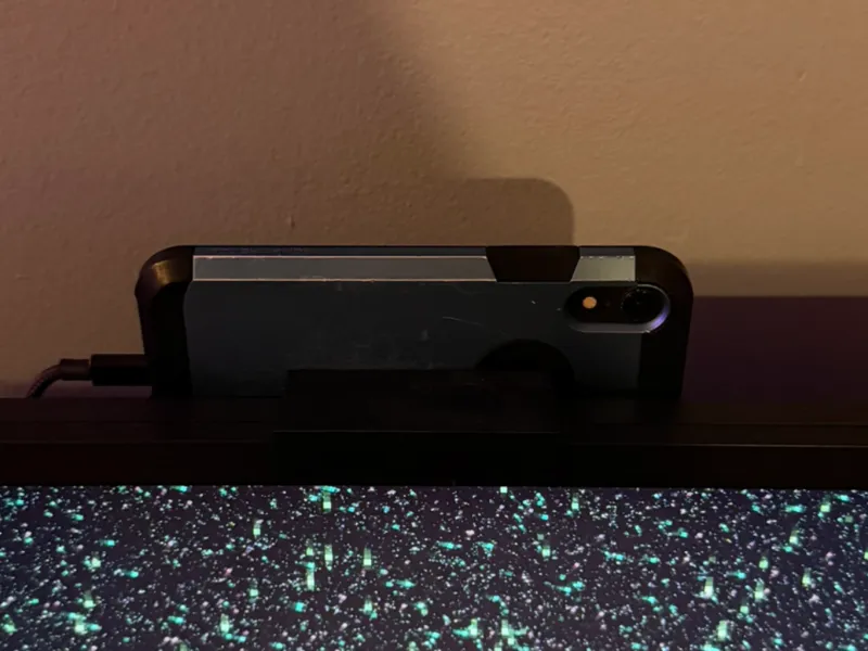 Iphone XR monitor mount 