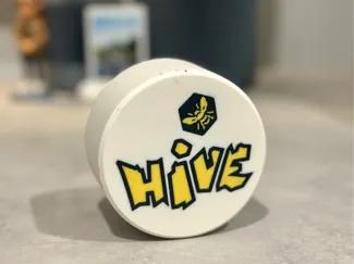 Hive pocket game box