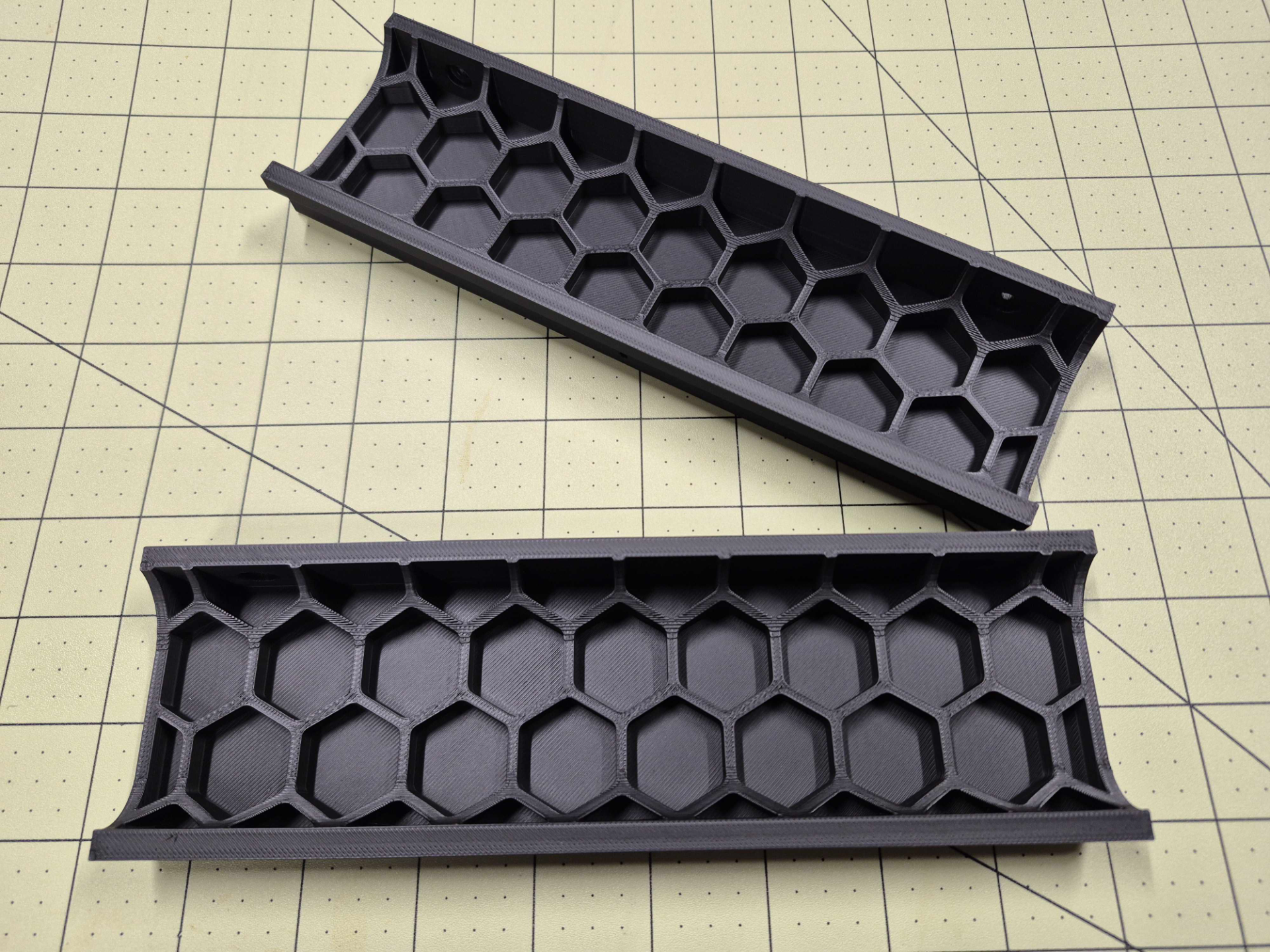 Parametric Voron 2.4 Honeycomb skirt panel