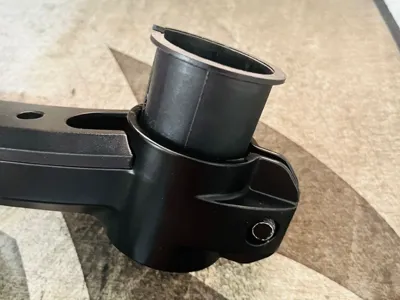 Clamping bushing for monitor stand