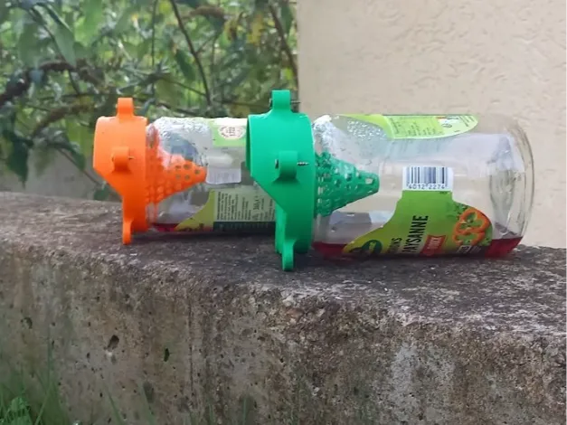 Piège à frelons avec casquette pour pot 850ml