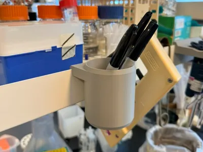 pen holder for lab bench