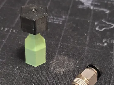 cereal dry box w/filament pass through and gasket