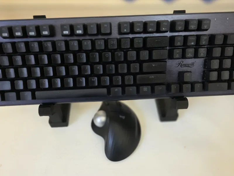 Semi-vertical Keyboard Holder/Storage