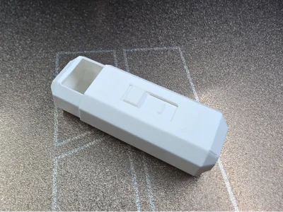 One Hand Dog Treat Box